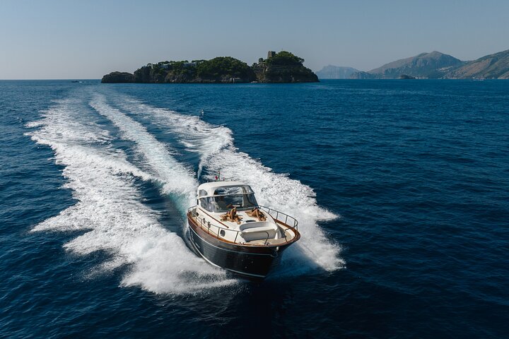 Private Amalfi coast tour with Apreamare 38ft DIAMOND - Image 3