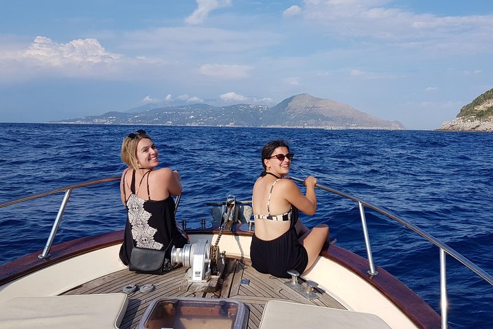 Private boat tour among the wonders of Capri and Positano - Image 5