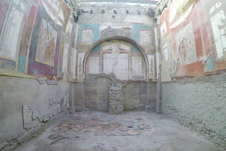 Private Pompeii and Herculaneum from NAPLES - Image 5