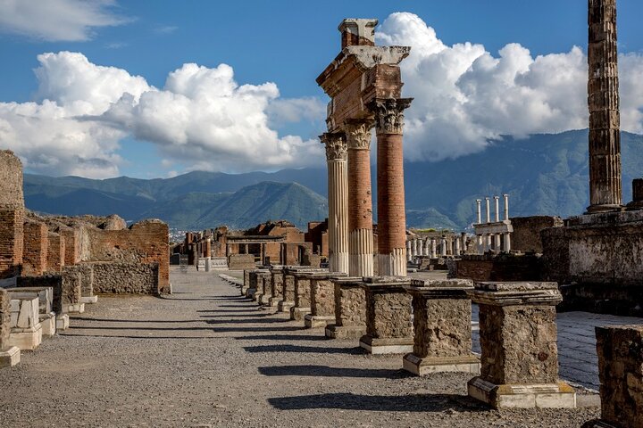 Private Tour of Naples and Pompeii from Sorrento - Image 5