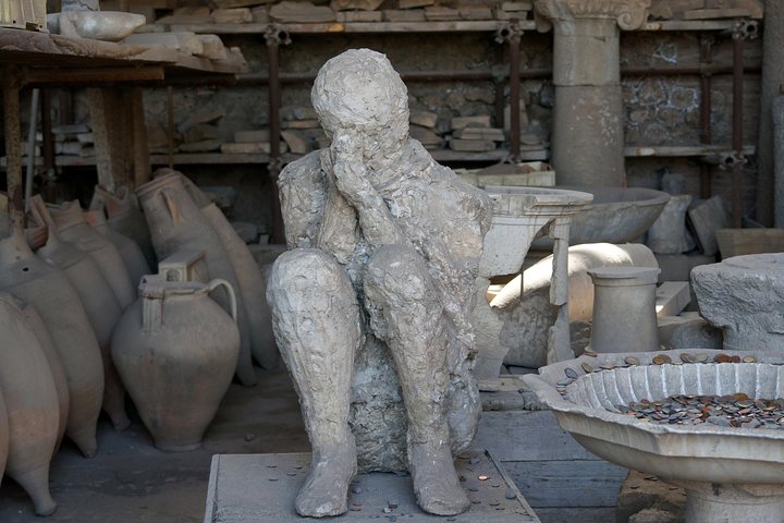 Private Tour of Pompeii and Mt Vesuvius from Sorrento - Image 5