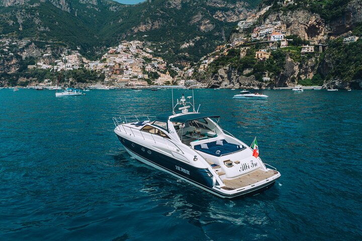 Private tour of the island of Capri on Yacht Princess V55 - Image 2