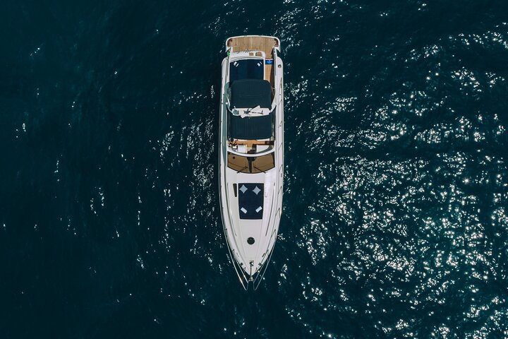 Private tour of the island of Capri on Yacht Princess V55 - Image 4