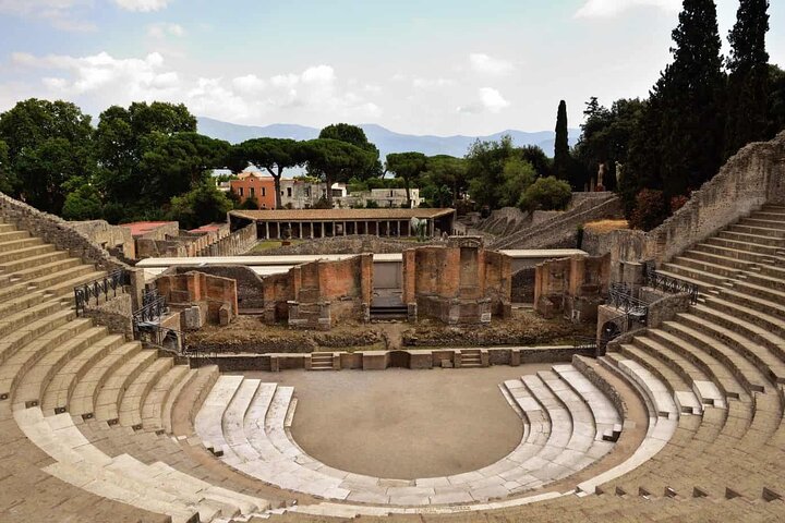 Private Tour Pompeii excavations - Image 2