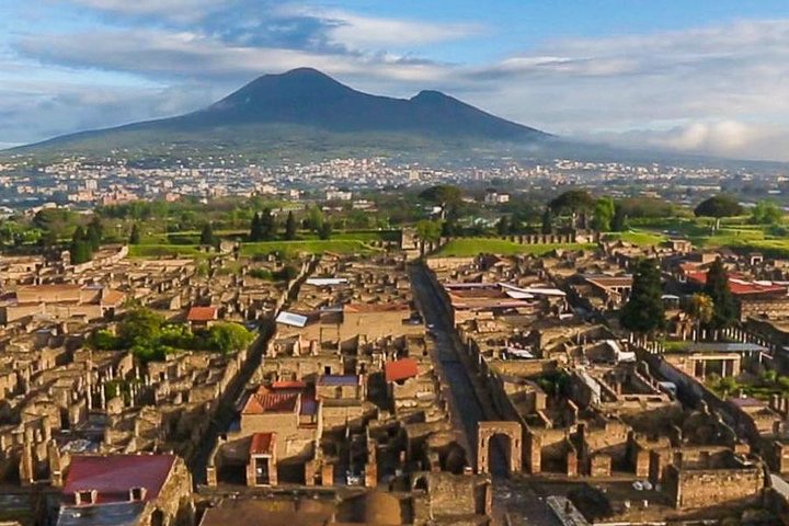 Private Tour to Pompei & Hercolaneum - Image 2