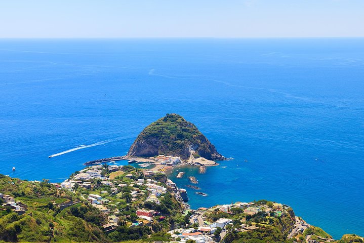 Sorrento to Ischia Private Boat Excursion - Image 1