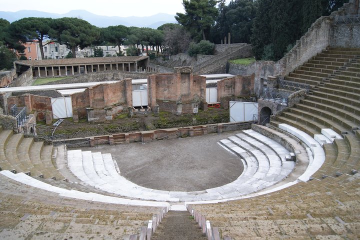 Tour of Pompeii - Image 4