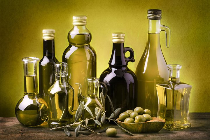 Transfer Naples to Sorrento with stop at Oil and Limoncello Tasting - Image 1