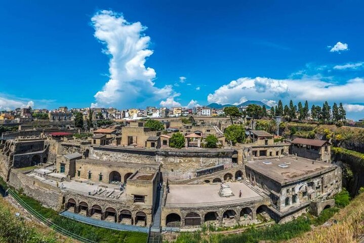 Transfer Sorrento Naples plus 2 hours Herculaneum or vice versa - Image 2