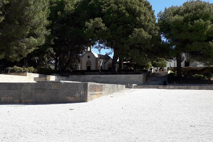 Chania Old Town, Public Market and Chrisopigi Monastery Tour - Image 5