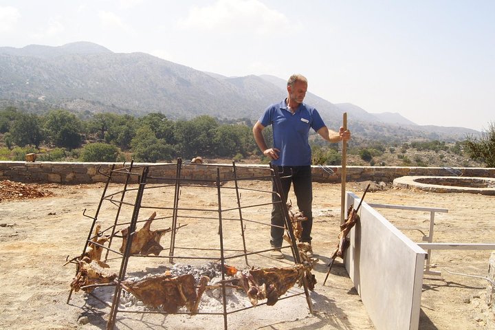 Cretan History & Foodies Safari - Image 3