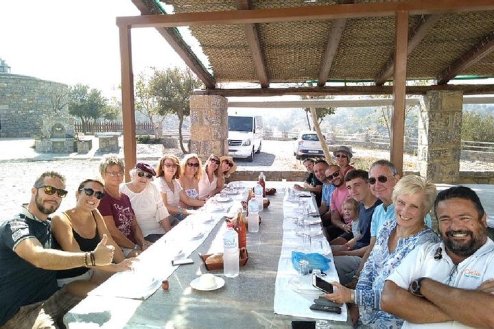 Cretan History & Foodies Safari - Image 4