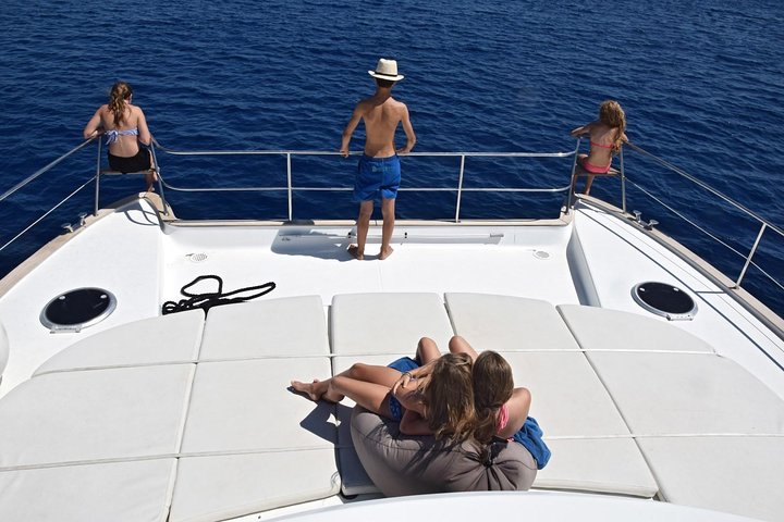Morning tour with a Catamaran - Santorini - Image 1