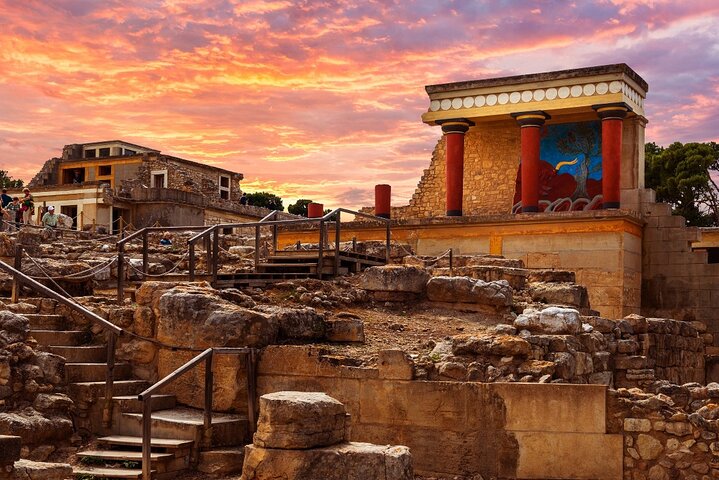 Private Heraklio, Knossos and Archaeology Museum Tour from Chania - Image 1
