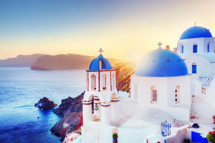 PRIVATE MINIBUS Tour in Santorini - Image 1
