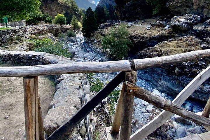 Private Roundtrip Transfer from Chania to Samaria Gorge Park - Image 5