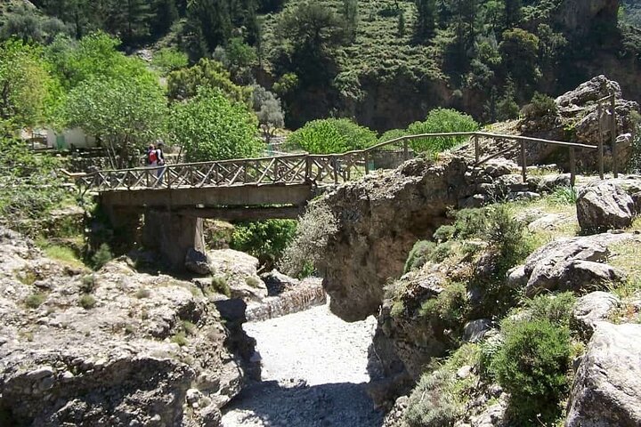 Private Roundtrip Transfer from Chania to Samaria Gorge Park - Image 1