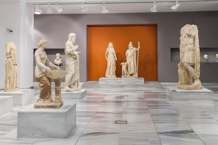 Private Tour Knossos Palace-Archaeological Museum-Heraklion Town - Image 5