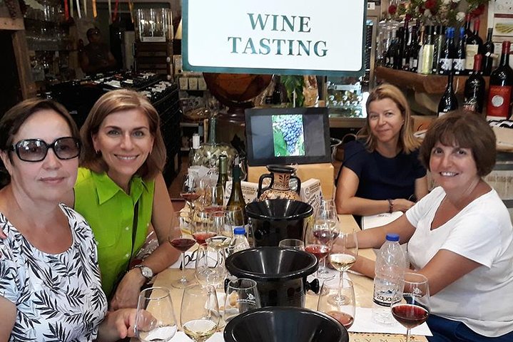 Private: Wine and Food Tastings Walking Tour with Lunch - Image 3