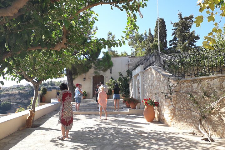 Rethymno Town and St. Irini Monastery Private Tour from Chania - Image 1