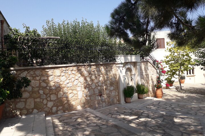 Rethymno Town and St. Irini Monastery Private Tour from Chania - Image 4