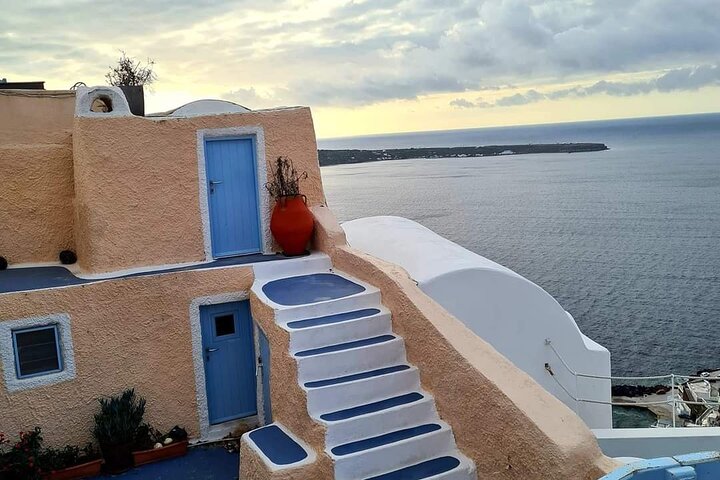 Santorini Private Tour in Minibus - Image 4