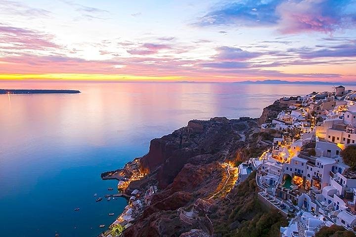 Shared Golden Morning Trip of Santorini via Hot Springs & White Beach - Image 1