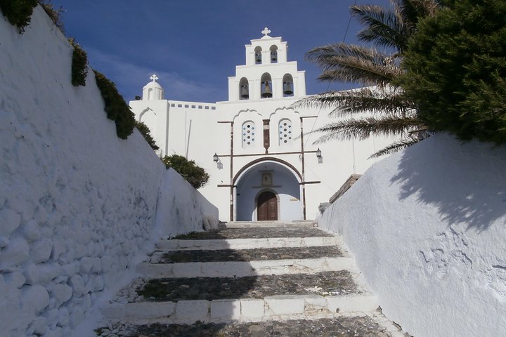 Tailor Made Private Tours in Santorini (4hours) - Image 1