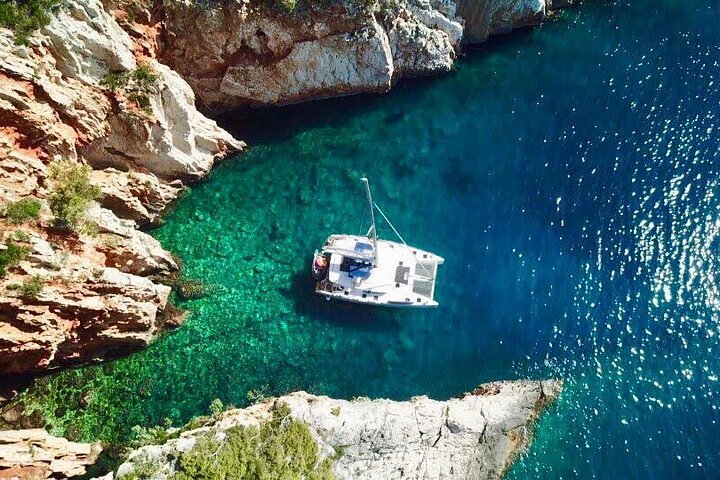 8-Day Private Sailing Tour from Split with Meals and Pickup - Image 4