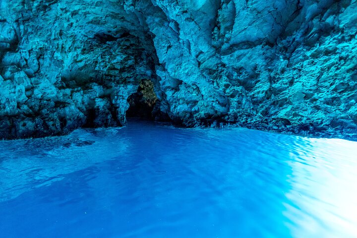 Blue Cave and Hvar 5 Islands speedboat tour | from Split&Trogir - Image 2