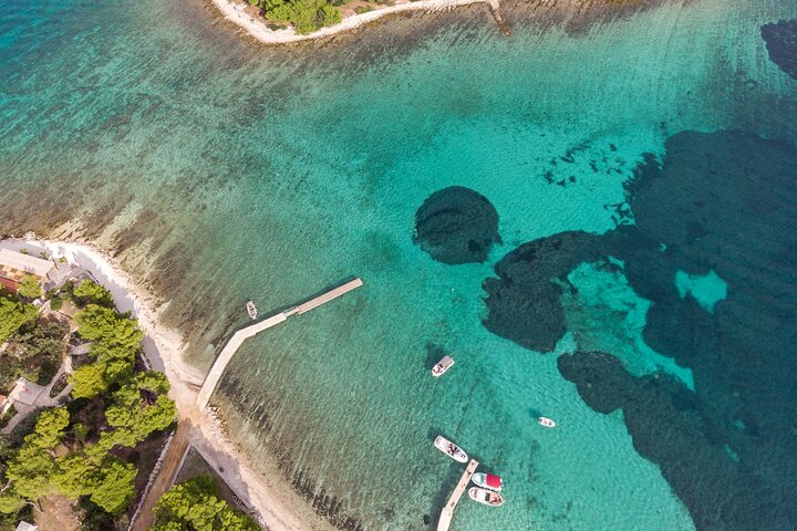Blue Lagoon and Šolta Island Private Speedboat Tour - Image 2