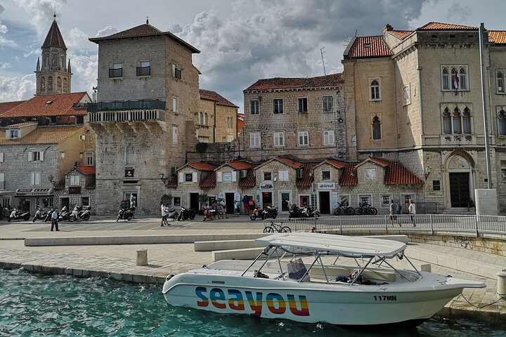 Blue Lagoon and UNESCO town Trogir 5h Boat Tour  - Image 2