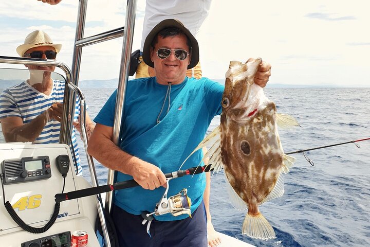 FISHING Tour to VIS and BIŠEVO Islands - Full Day Experience - Image 4