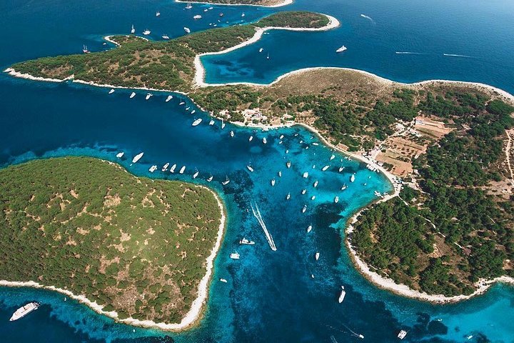 Full day private boat tour to Trogir,Blue Lagoon and Šolta island - Image 2