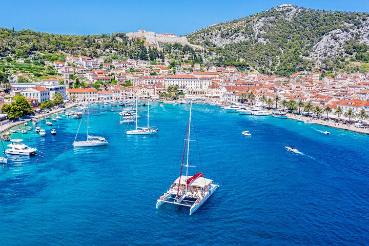 Full-Day PRIVATE Tour to ZLATNI RAT & HVAR - Image 4