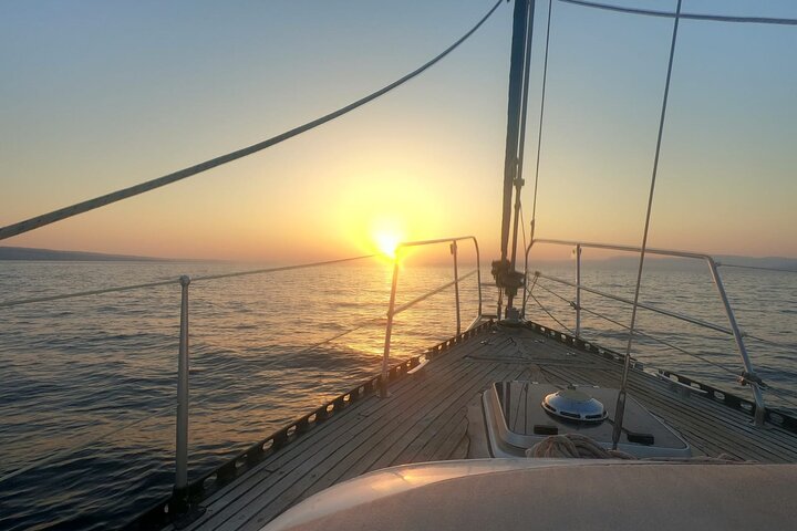Half Day Classic Yacht Sailing in Split - Image 2