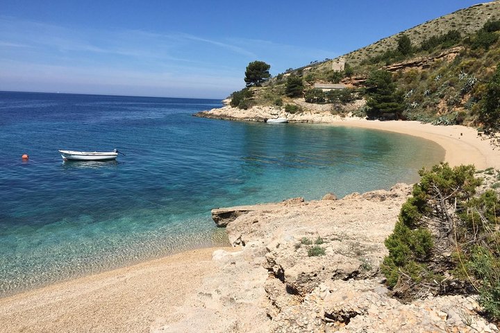 Hvar Pakleni islands and Secrets of Brac and Solta private tour - Image 3