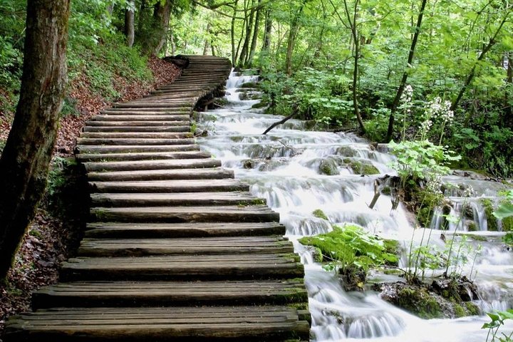 Plitvice Lakes Small Group Tour Ecco from Split or Trogir  - Image 2