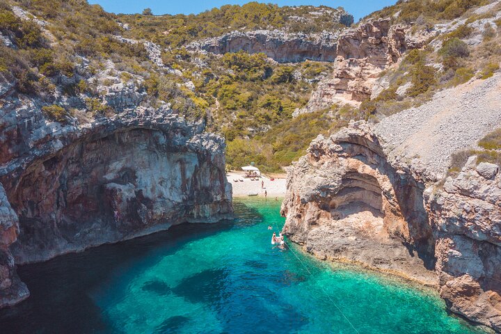 Private Blue Cave and 5 Island Tour - Image 3
