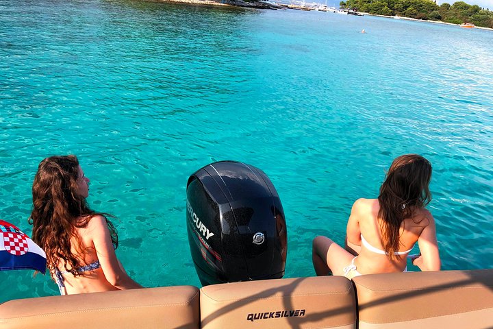 Private boat tour skippered by a local expert - fully customizable - Image 2