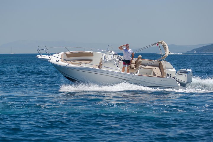 Private boat tour skippered by a local expert - fully customizable - Image 1