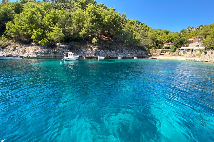 Private speedboat tour from Trogir and Split all around Island Šolta  - Image 1