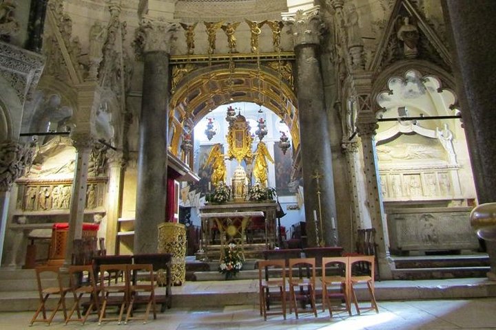 Private Split Walking Tour with Cathedral Entrance - Image 5
