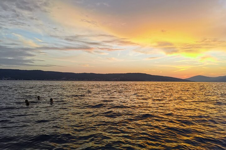 Private Sunset Tour from Split + Bottle of Wine Included - Image 3