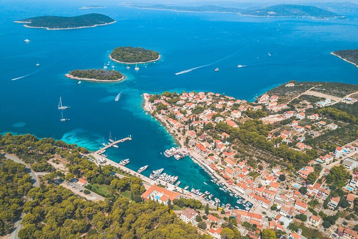 Private Tour from Split: Blue Lagoon & 3 Islands + Wine Included - Image 1