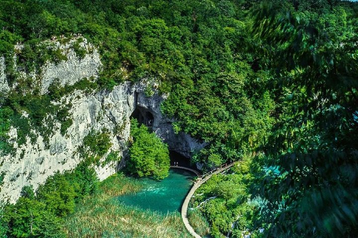 Private tour to the national park Plitvice Lakes from Split or Trogir - Image 2