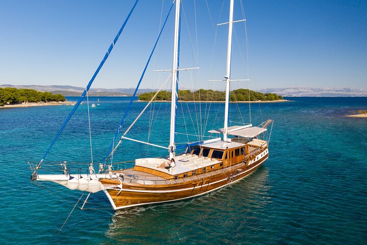 Private Tour with Gulet Andi Star in Croatia - Image 1
