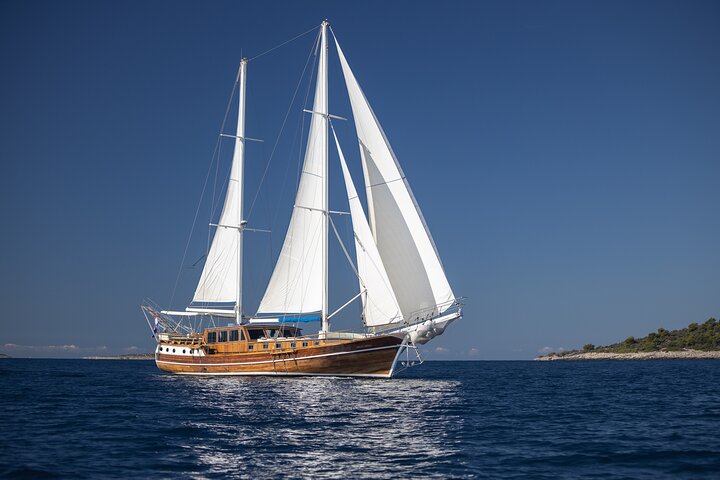 Private Tour with Gulet Andi Star in Croatia - Image 2