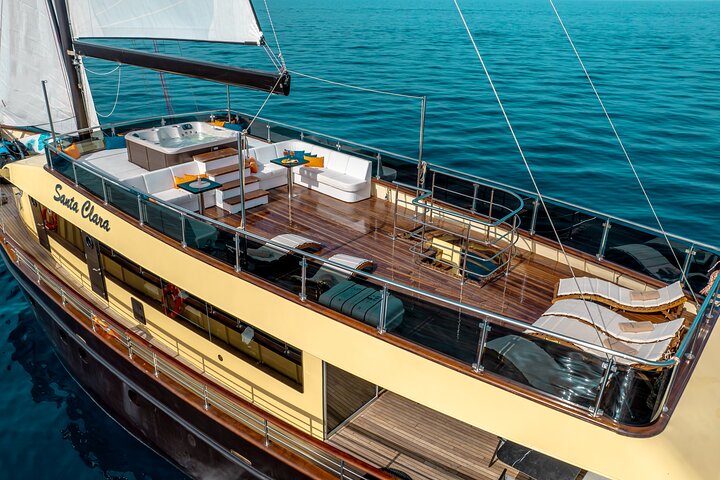 Private tour with Luxury yacht Santa Clara in Croatia - Image 4
