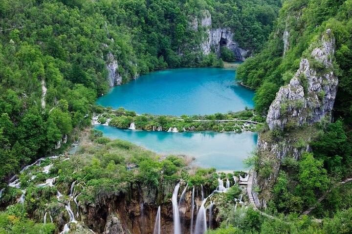Private Transfer from Split Area to Plitvice Lakes - Image 3
